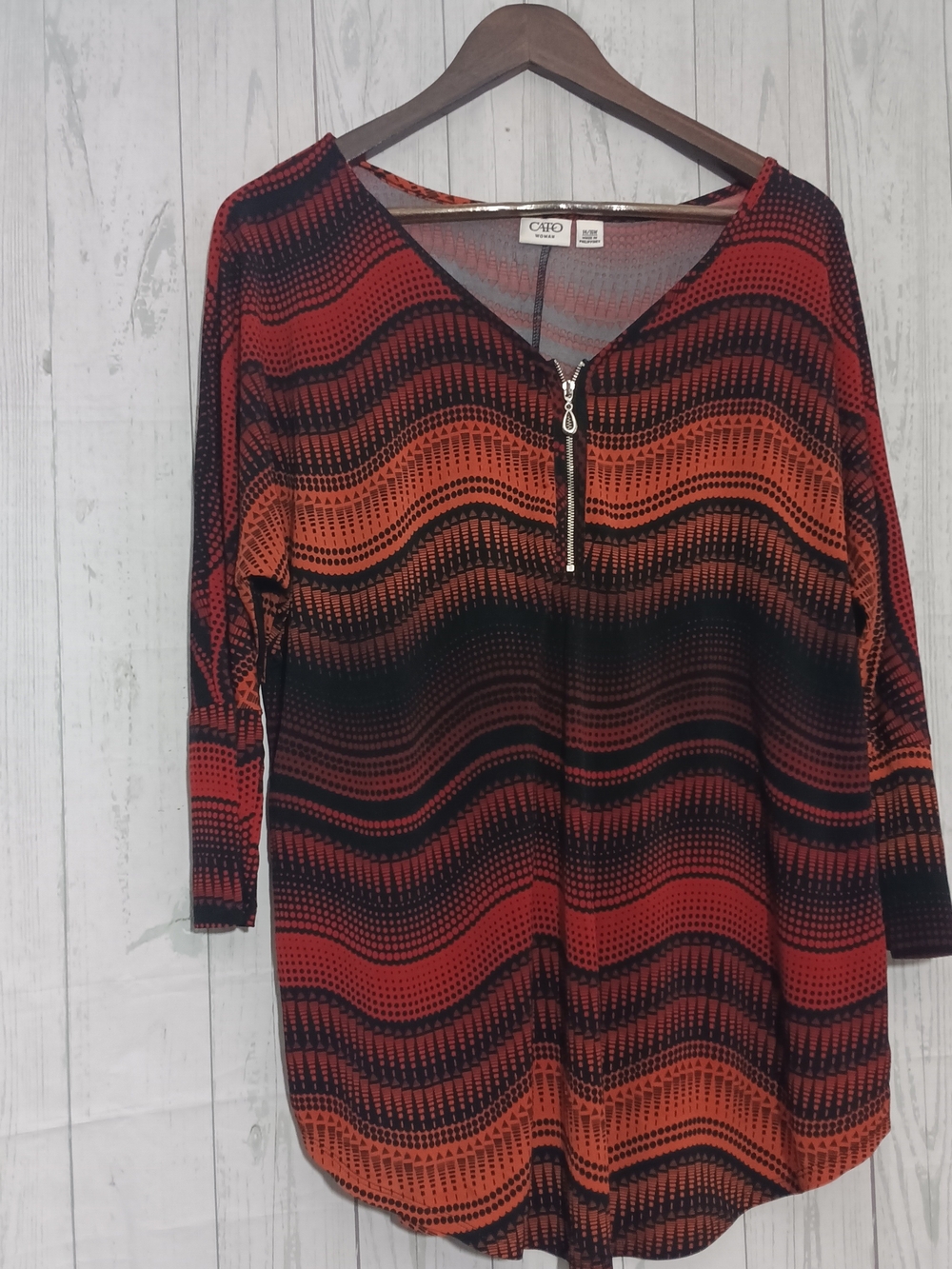 Cato V-Neck Zip Front Tunic in Red and Black Sz 14/16